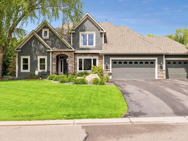 3362 Charleston Drive , Woodbury, MN 55129