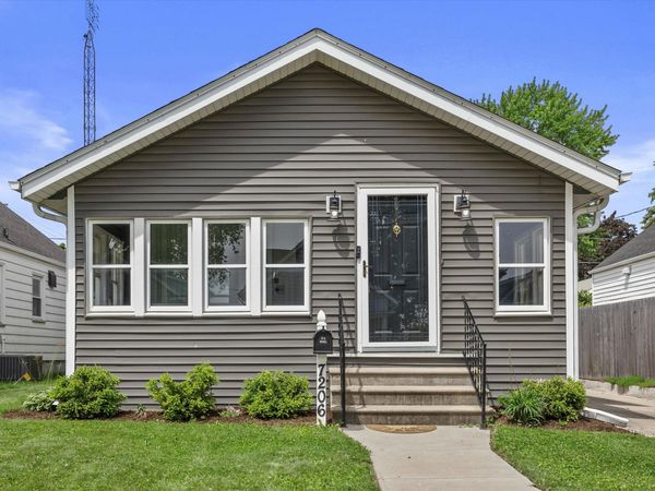 7206 41st Ave, Kenosha, WI 53142