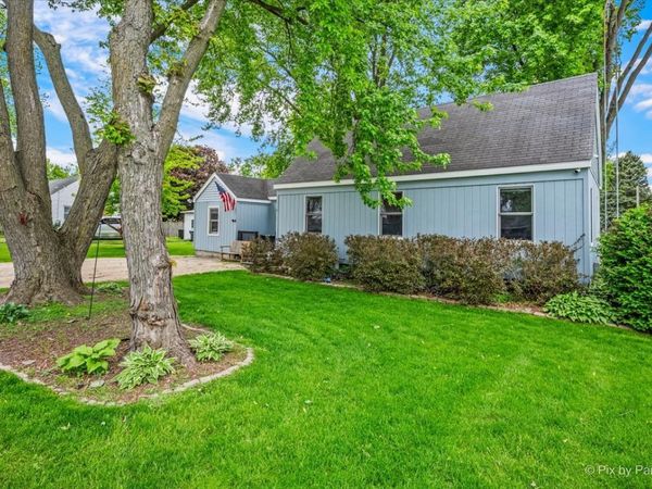 305 S Maple Street , Waterman, IL 60556