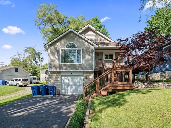 1008 Beachland Boulevard, Waterford, MI 48328
