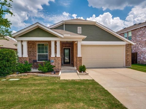 1217 Roadrunner Drive , Little Elm, TX 75068