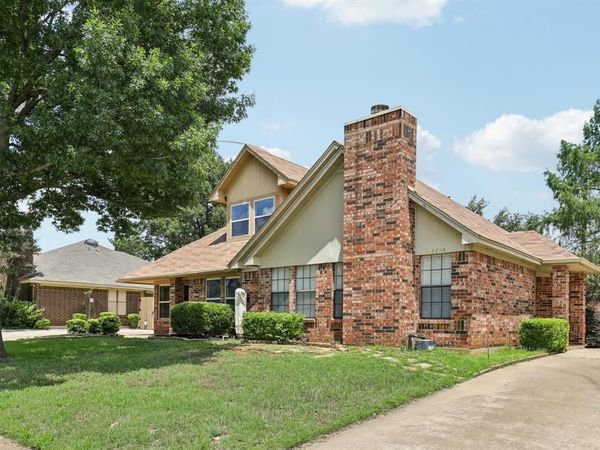 2710 Newkirk Court, Euless, TX 76039