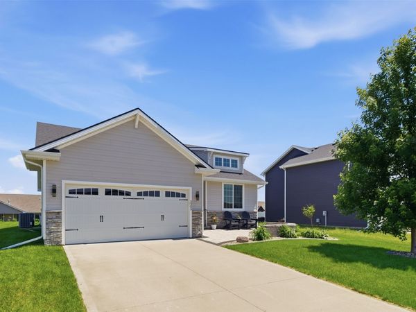 2305 NW Beechwood Street, Ankeny, IA 50023