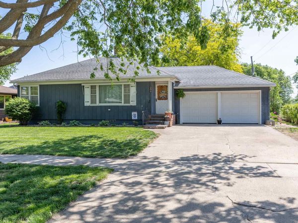 206 5th Ave N, Anthon, IA 51004
