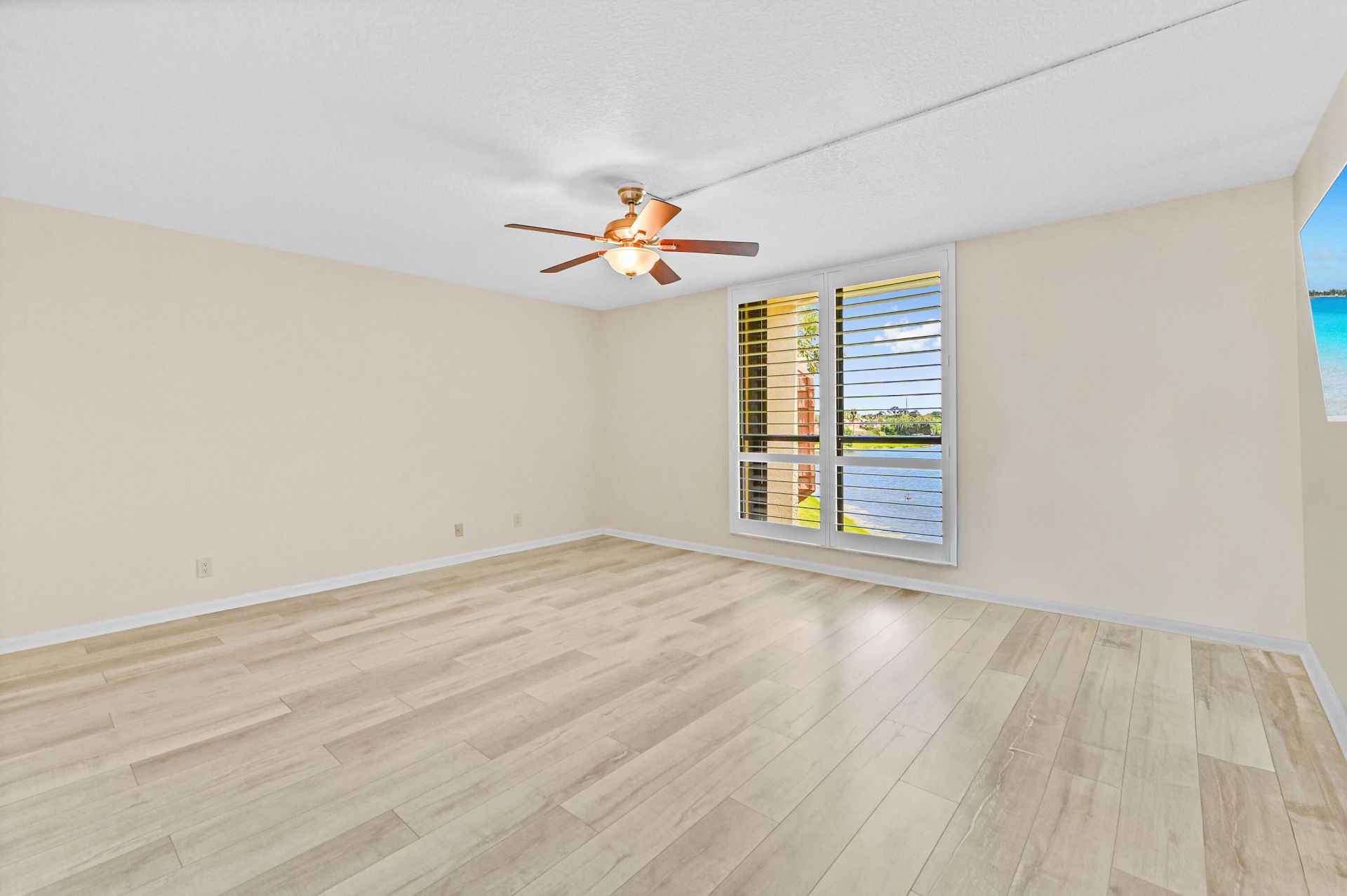 5250 Woodland Lakes Drive, Unit 327, Palm Beach Gardens, FL 33418 Photo