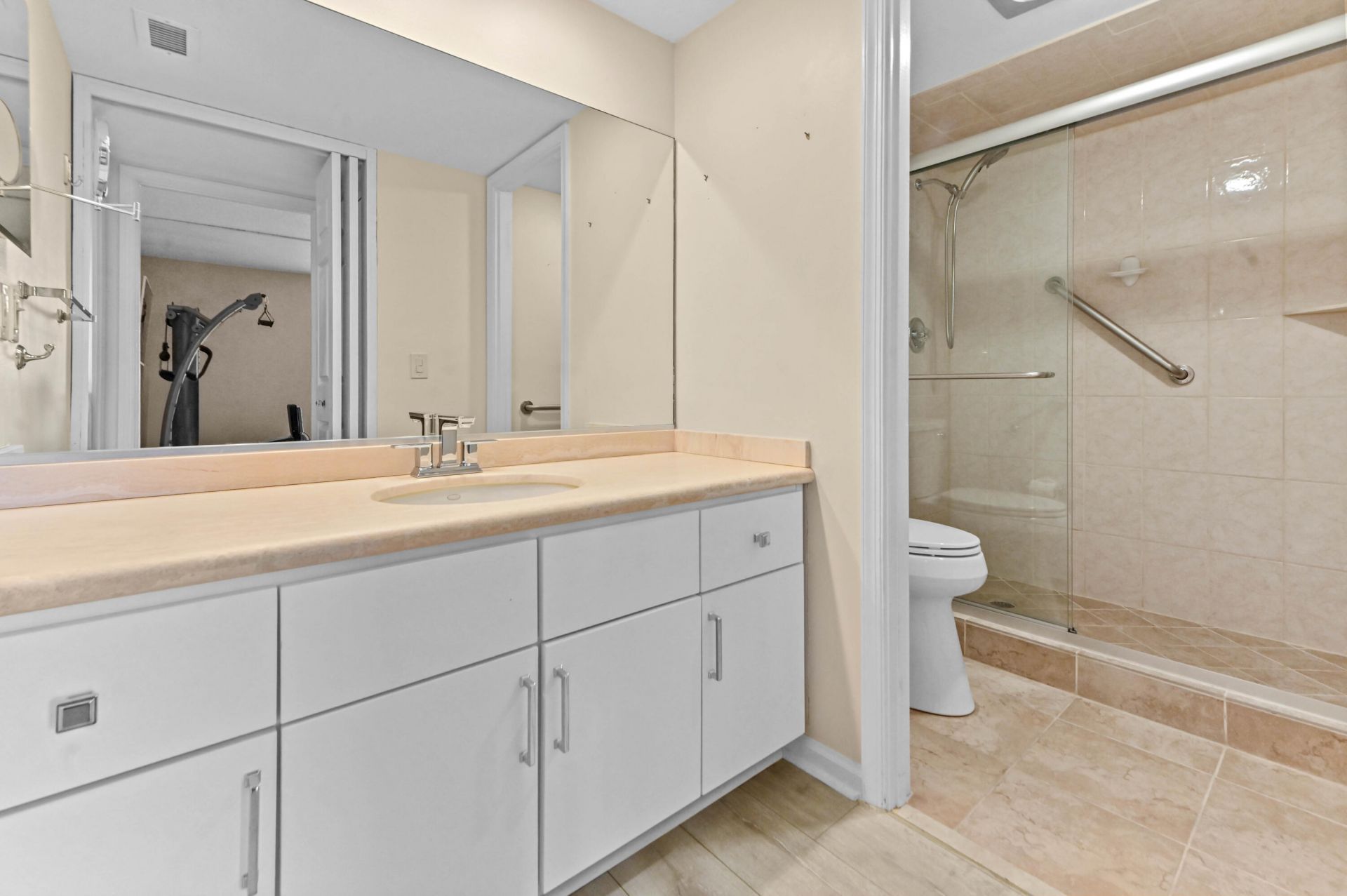 5250 Woodland Lakes Drive, Unit 327, Palm Beach Gardens, FL 33418 Photo