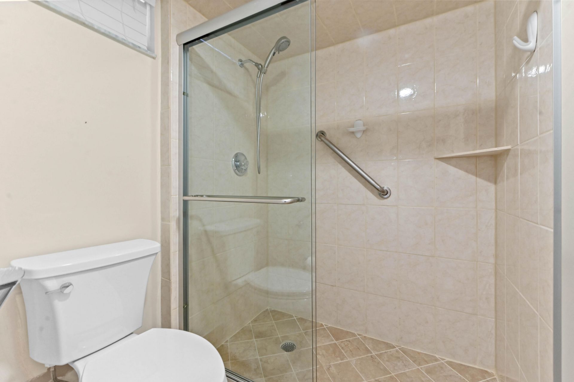 5250 Woodland Lakes Drive, Unit 327, Palm Beach Gardens, FL 33418 Photo