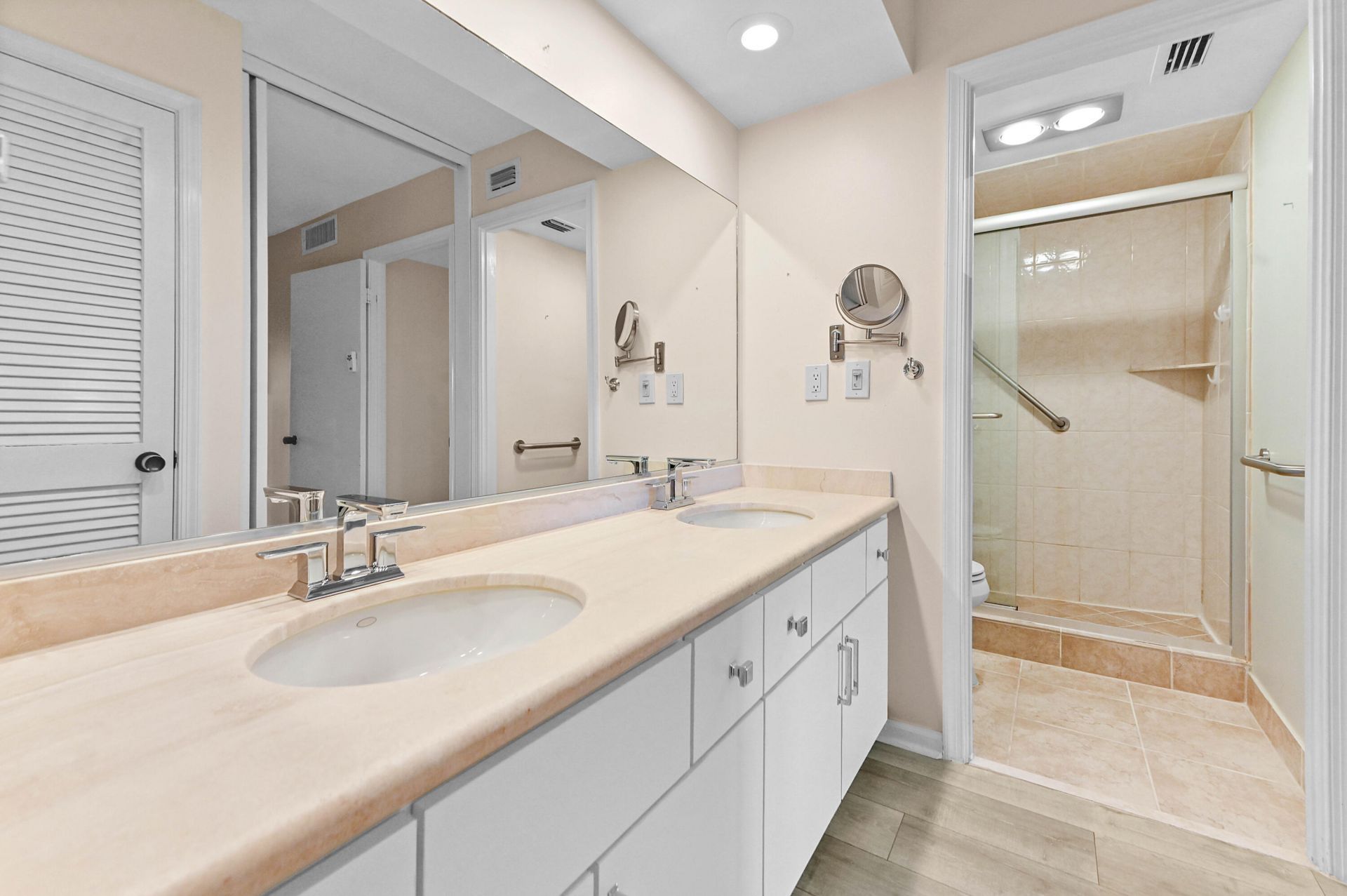 5250 Woodland Lakes Drive, Unit 327, Palm Beach Gardens, FL 33418 Photo