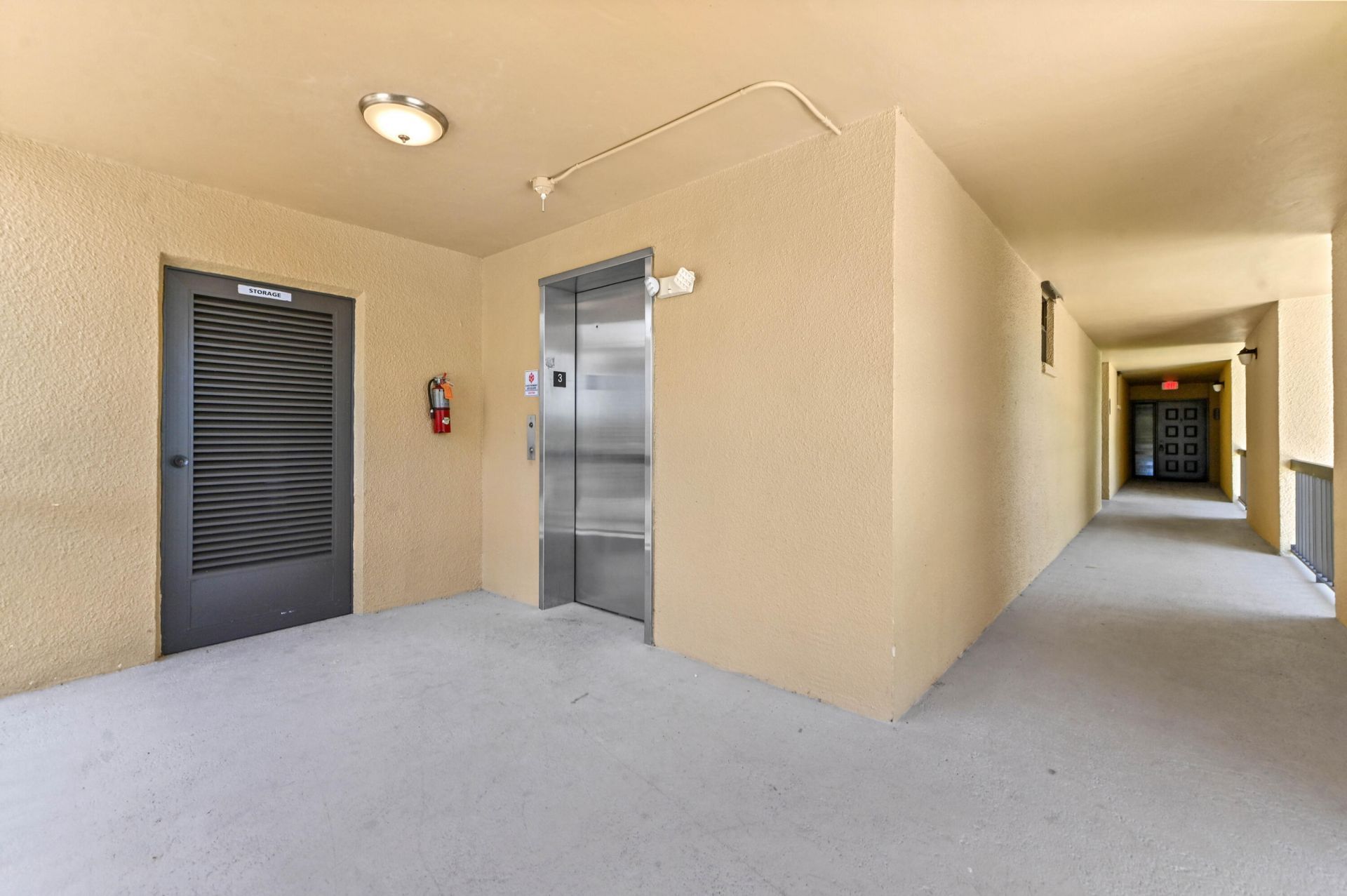 5250 Woodland Lakes Drive, Unit 327, Palm Beach Gardens, FL 33418 Photo