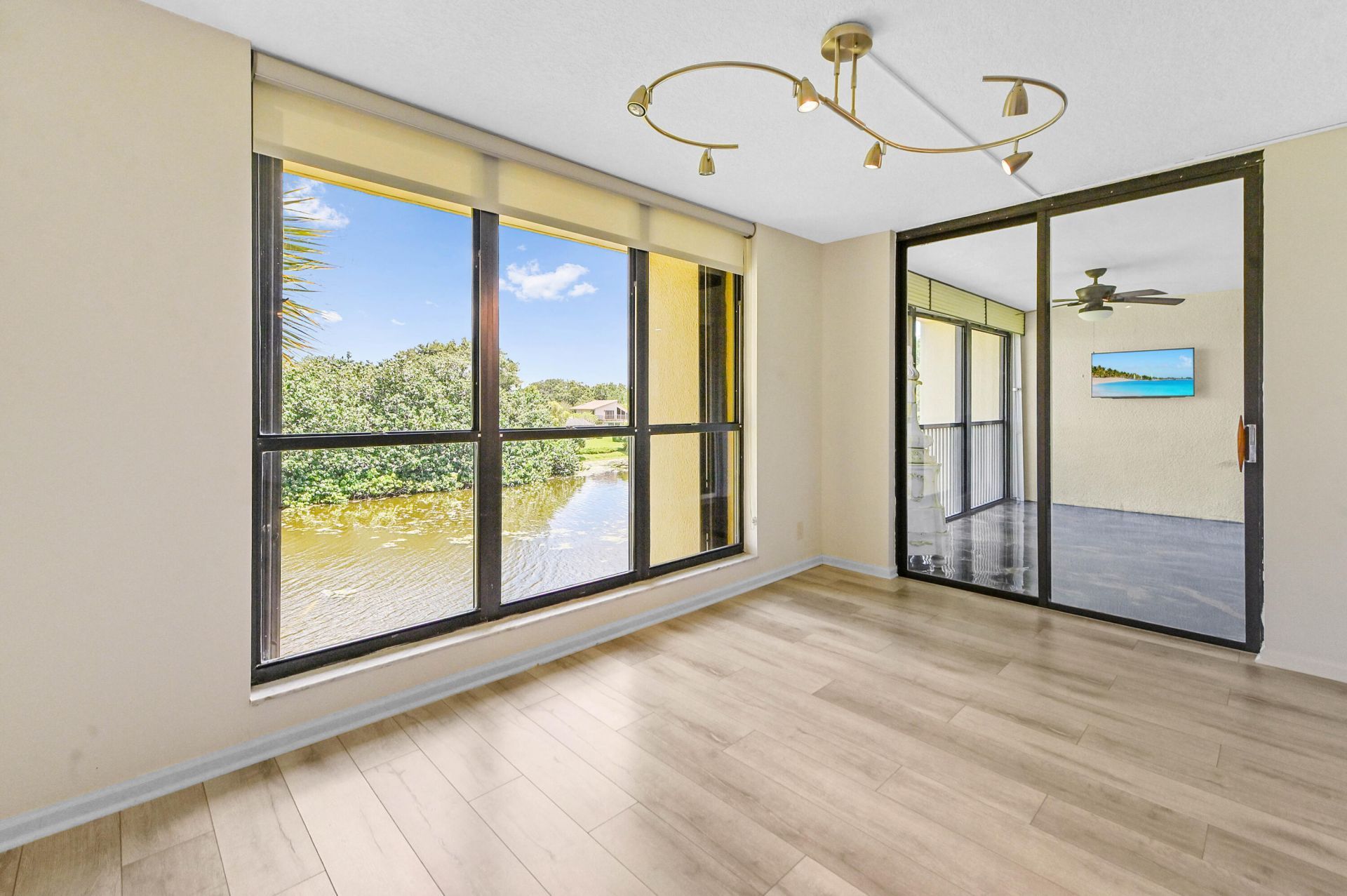 5250 Woodland Lakes Drive, Unit 327, Palm Beach Gardens, FL 33418 Photo