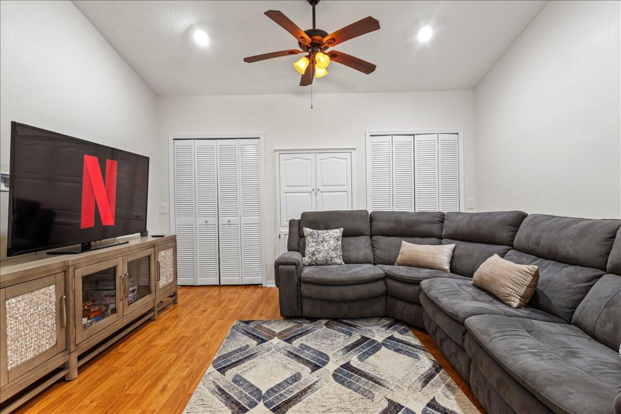 2250 SE Country Club Lane, Stuart, FL 34996 Photo