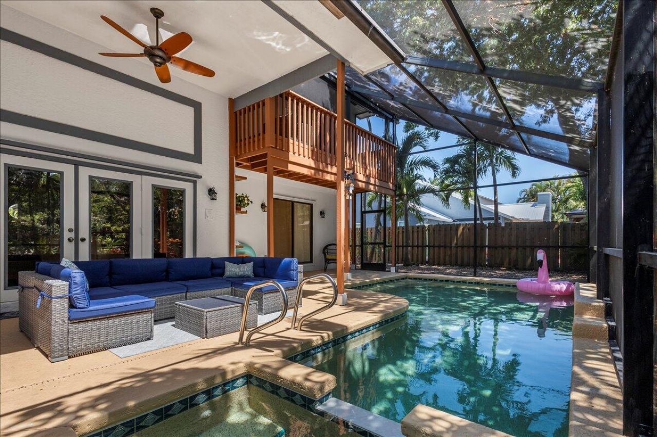 2250 SE Country Club Lane, Stuart, FL 34996 Photo