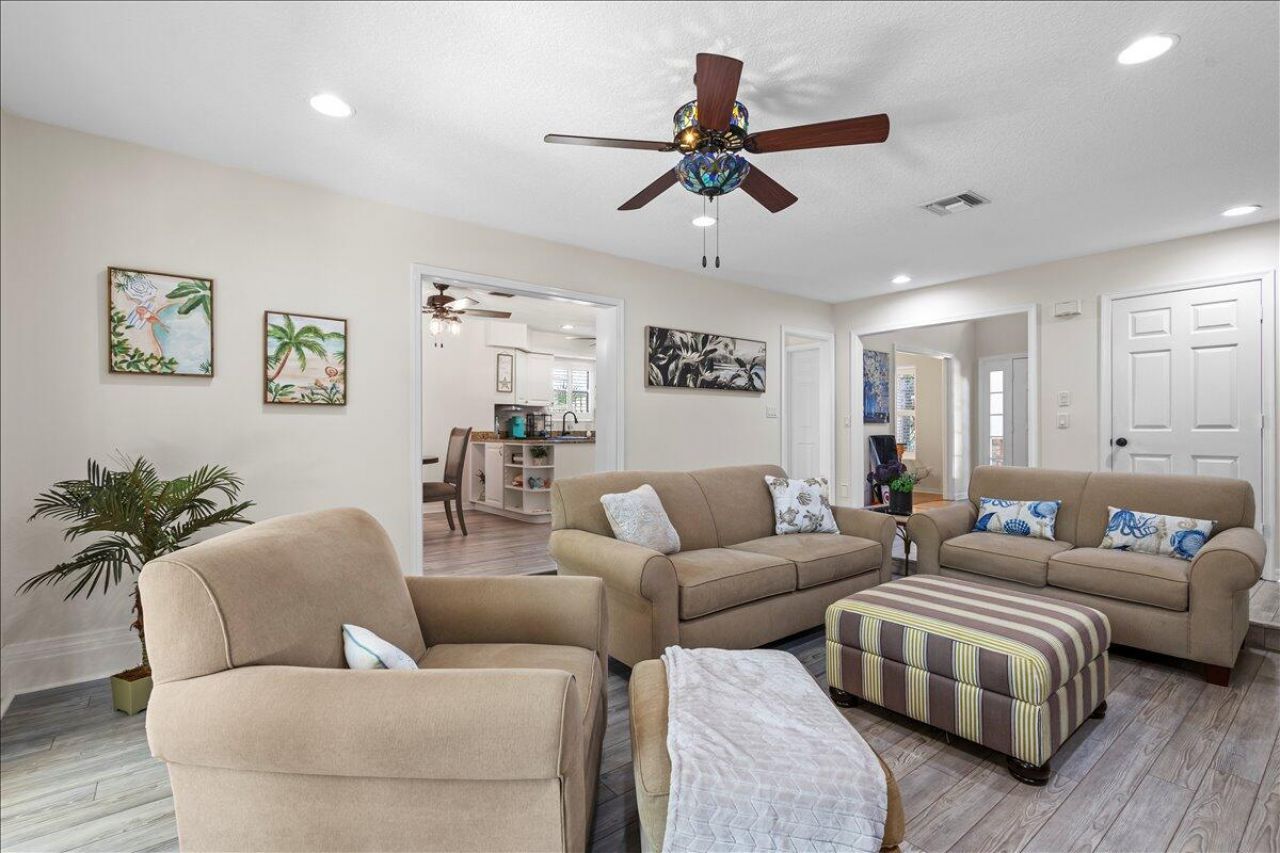2250 SE Country Club Lane, Stuart, FL 34996 Photo