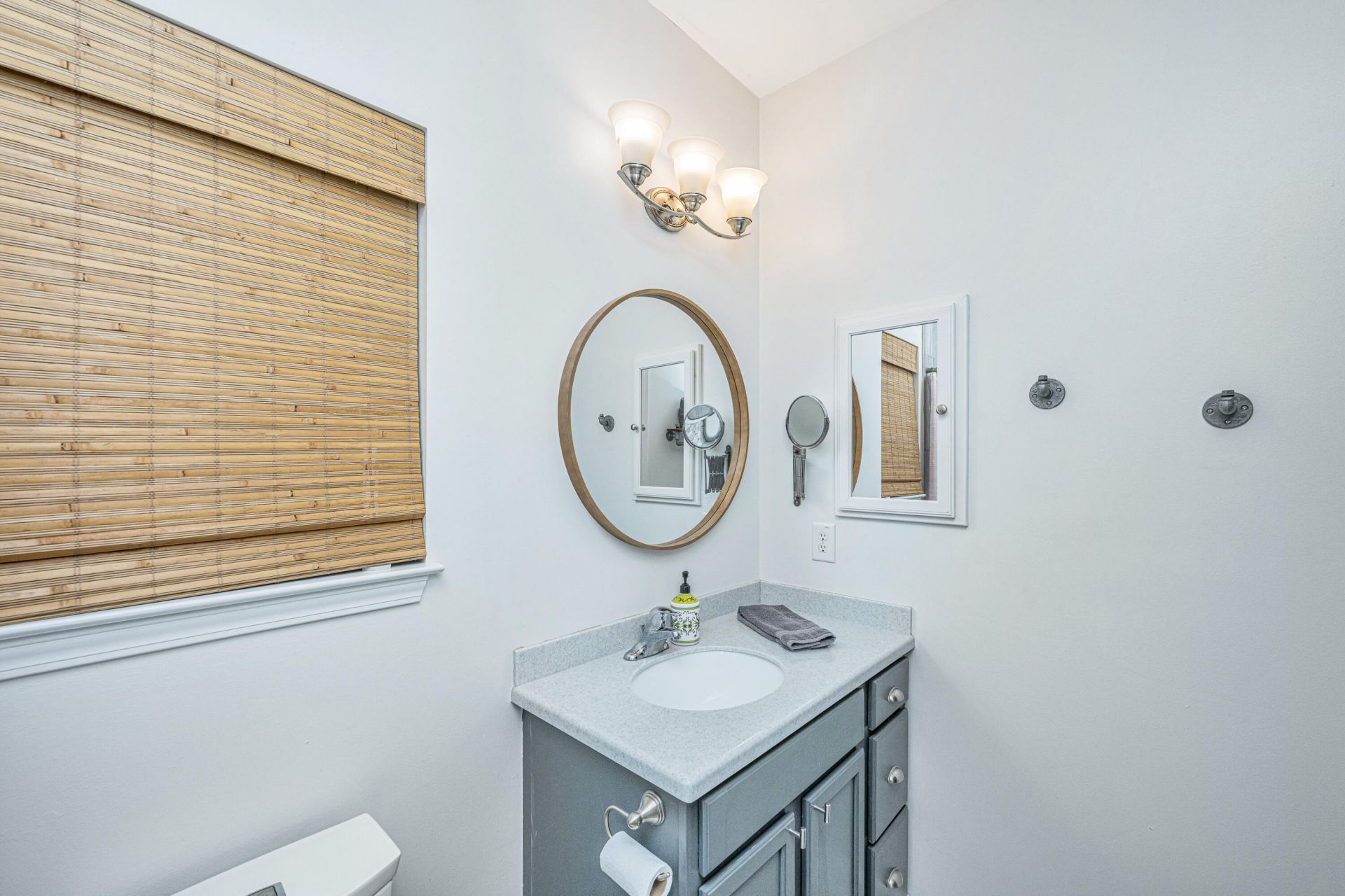 12 Tovey Road Photo 28