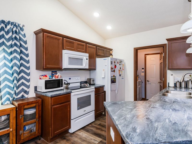 105 Pebble Creek Drive, Eaton, OH 45320 Photo 7