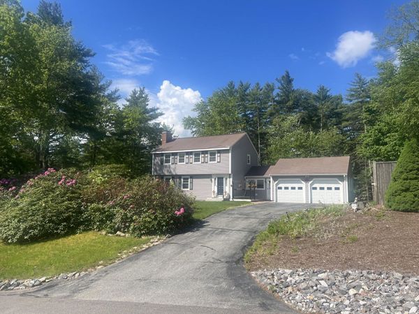 9 Trowbridge Drive, Merrimack, NH 03054