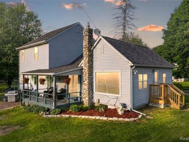 2154 W Maple Avenue , Flint Twp, MI 48507