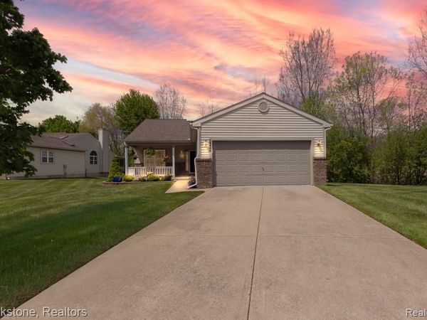 12465 Pagels Drive, Grand Blanc, MI 48439