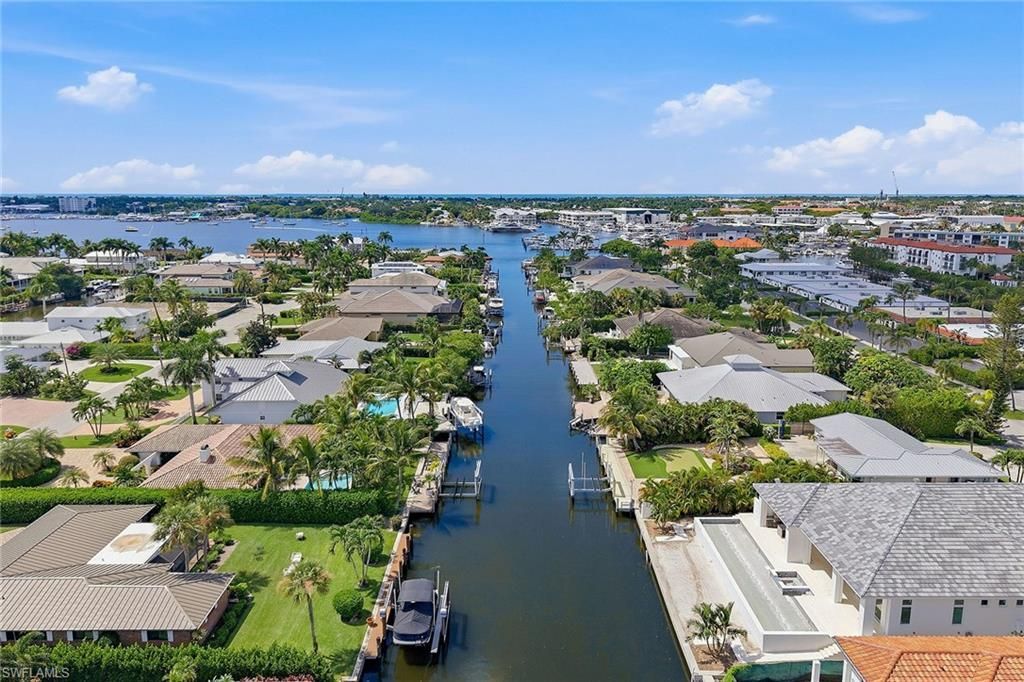 1566 Curlew Ave, Naples, FL 34102 Photo