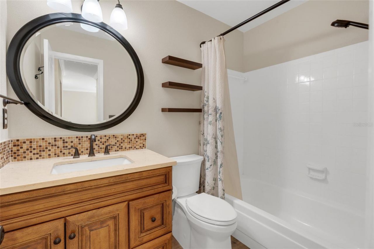 5996 Hibiscus Drive, Unit 6, Bradenton, FL 34207 Photo
