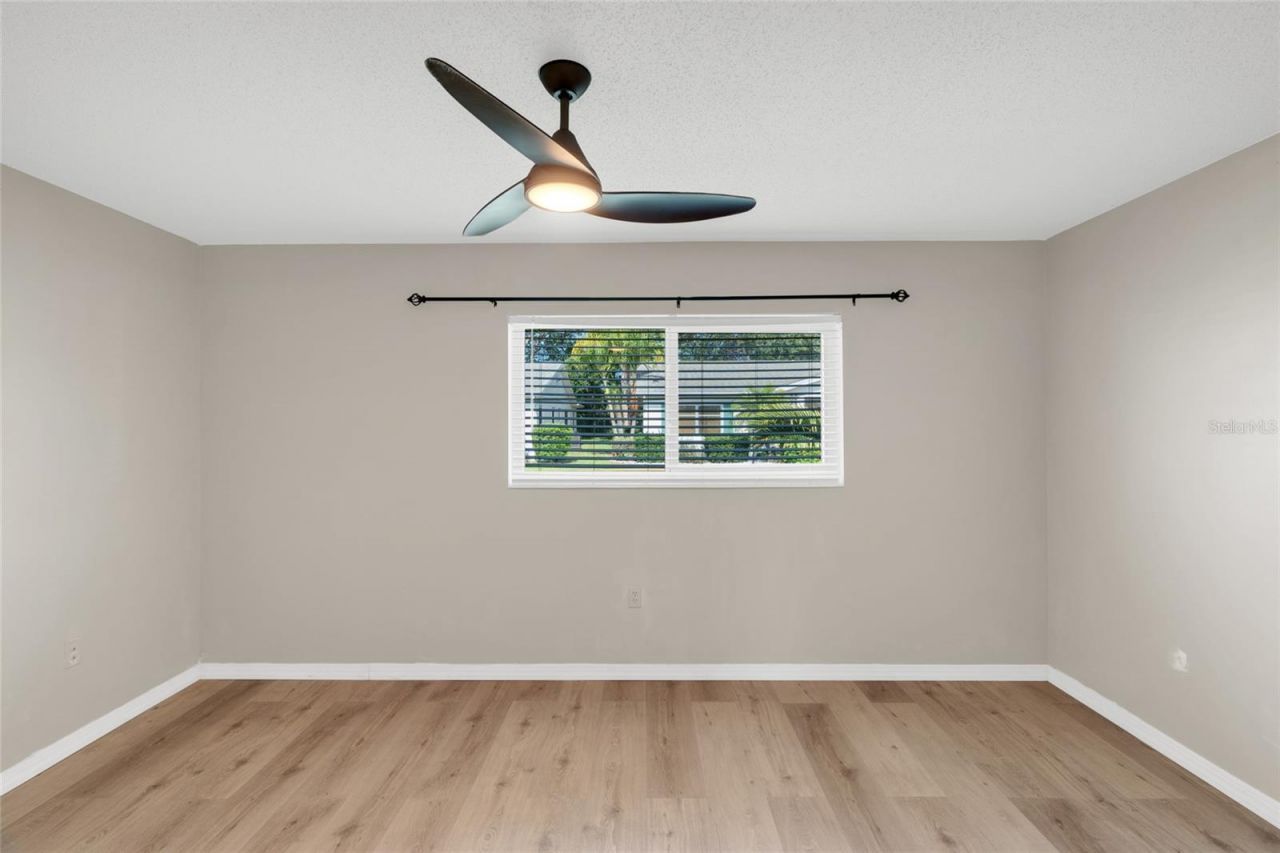 5996 Hibiscus Drive, Unit 6, Bradenton, FL 34207 Photo
