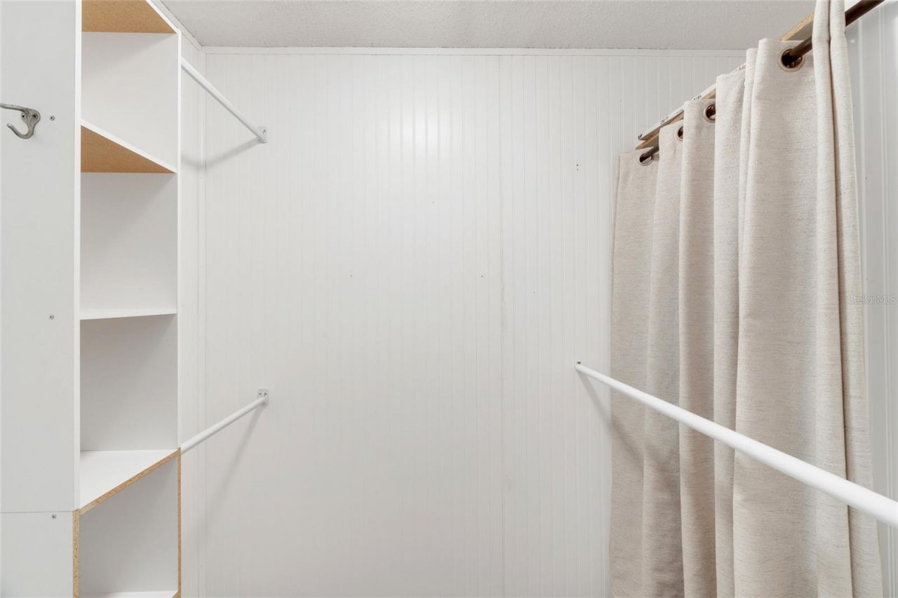5996 Hibiscus Drive, Unit 6, Bradenton, FL 34207 Photo