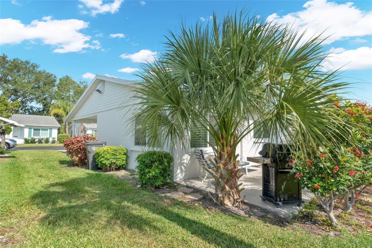 5996 Hibiscus Drive, Unit 6, Bradenton, FL 34207 Photo