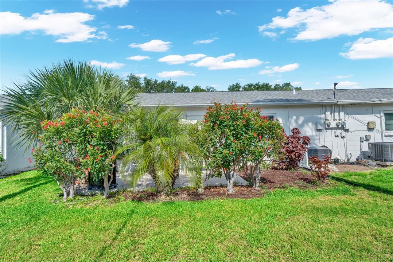 5996 Hibiscus Drive, Unit 6, Bradenton, FL 34207 Photo