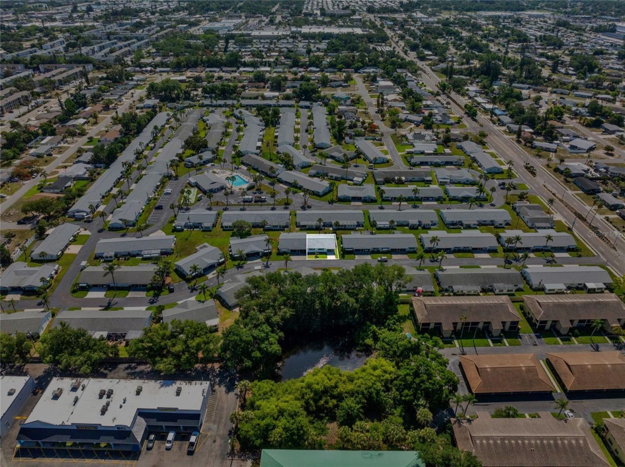 5996 Hibiscus Drive, Unit 6, Bradenton, FL 34207 Photo