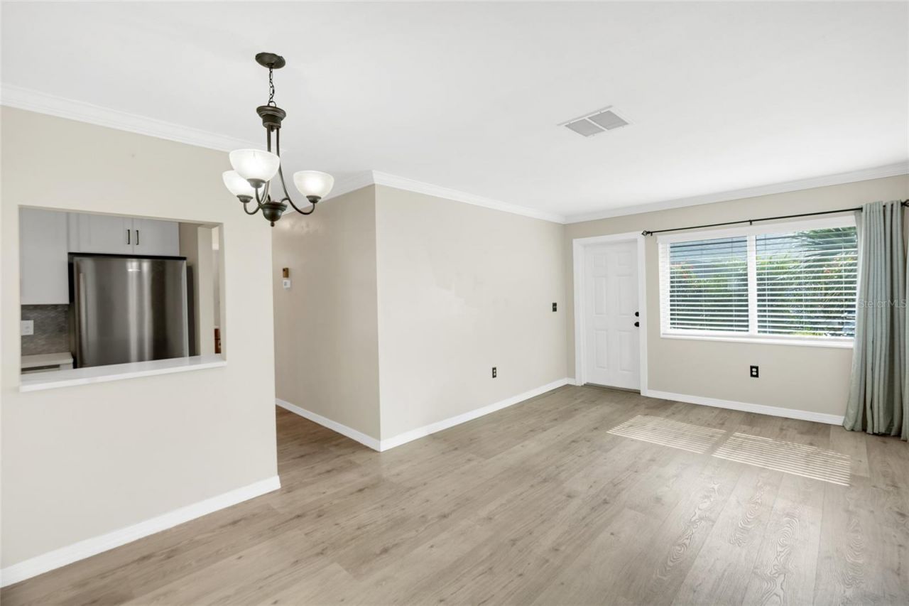 5996 Hibiscus Drive, Unit 6, Bradenton, FL 34207 Photo