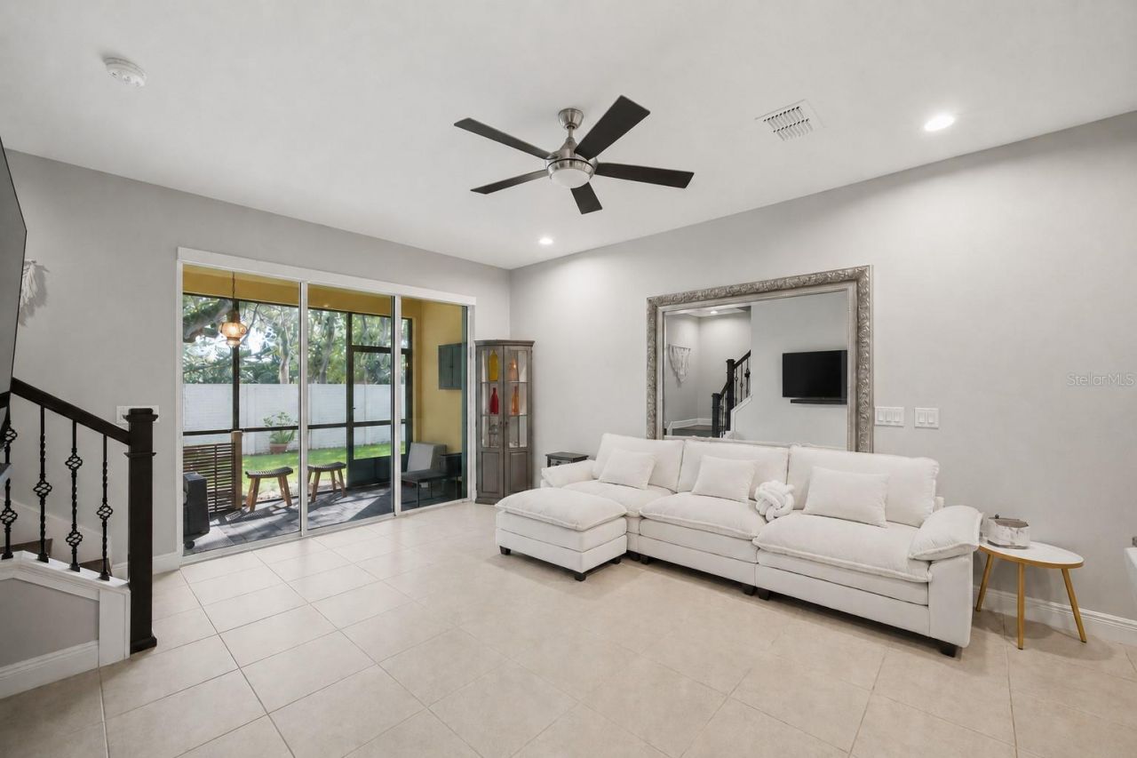 2013 Sunset Wind Loop, Oldsmar, FL 34677 Photo