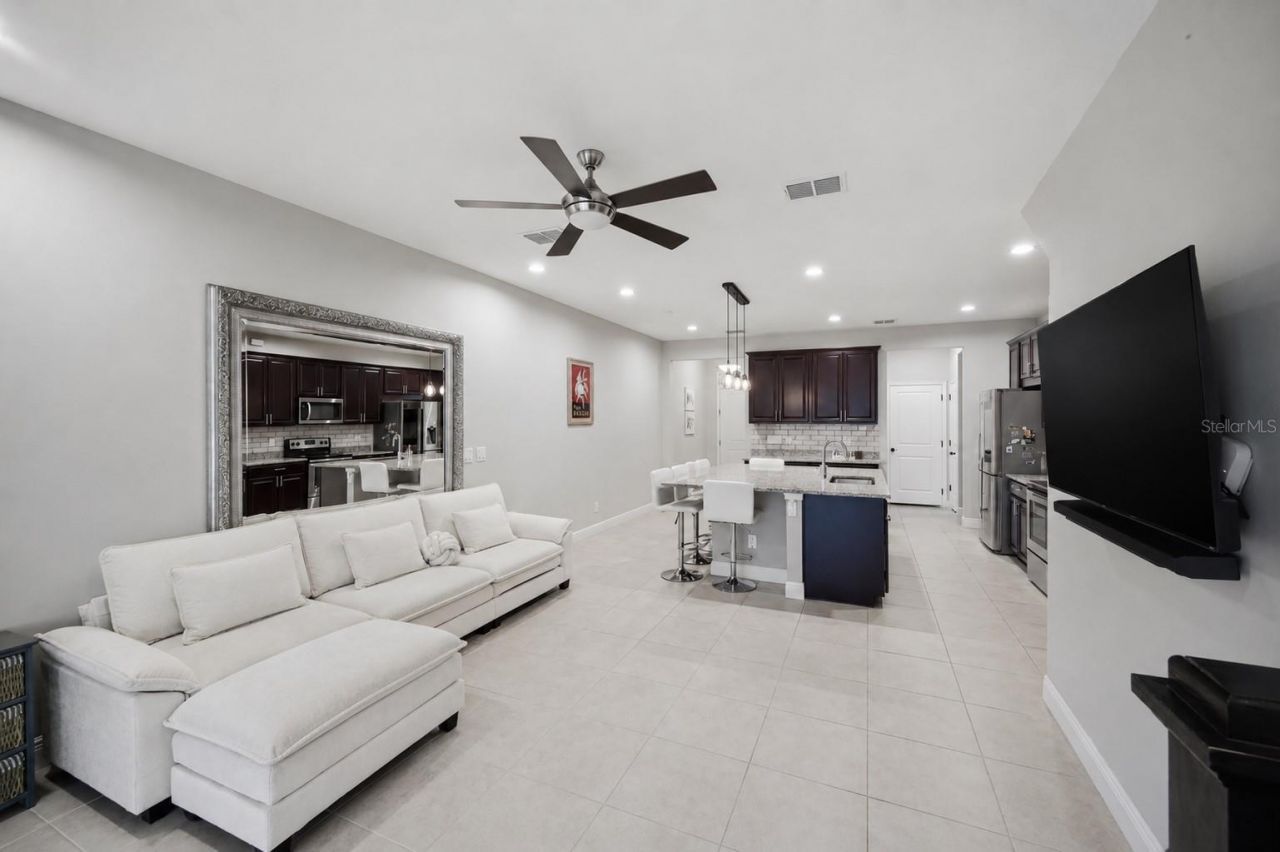 2013 Sunset Wind Loop, Oldsmar, FL 34677 Photo
