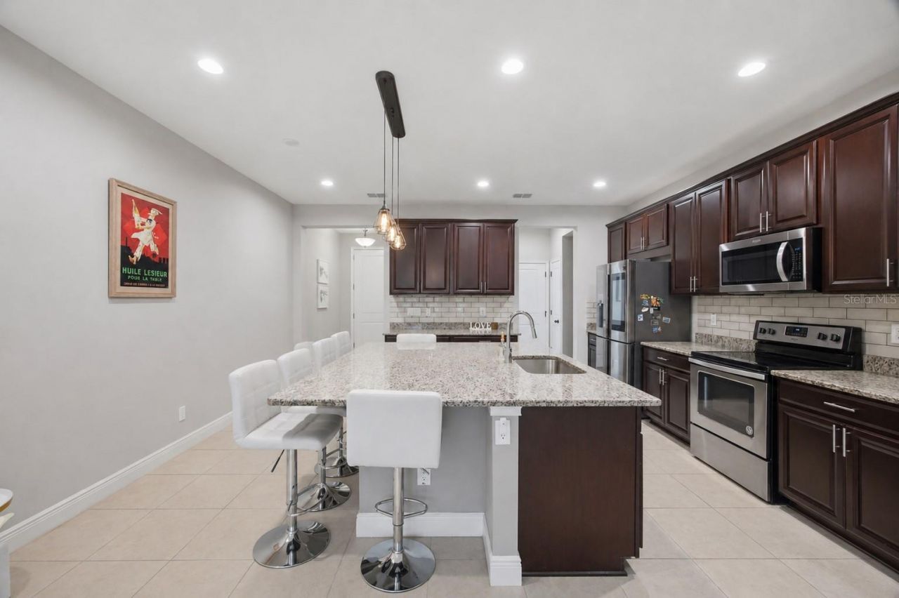 2013 Sunset Wind Loop, Oldsmar, FL 34677 Photo