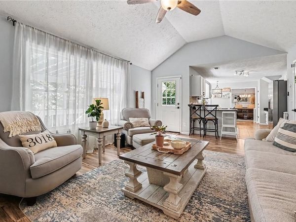 114 Eagle Glen Drive, Woodstock, GA 30189