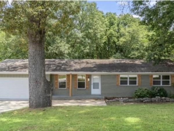 1558 Tanglewood Way NW, Conyers, GA 30012