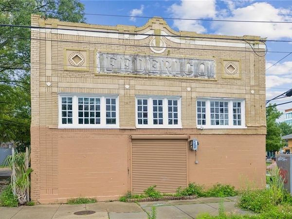 1501 ORETHA C. HALEY Boulevard, New Orleans, LA 70113