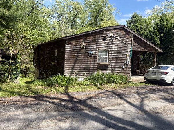 321 Gray Avenue, Cabot, PA 16023