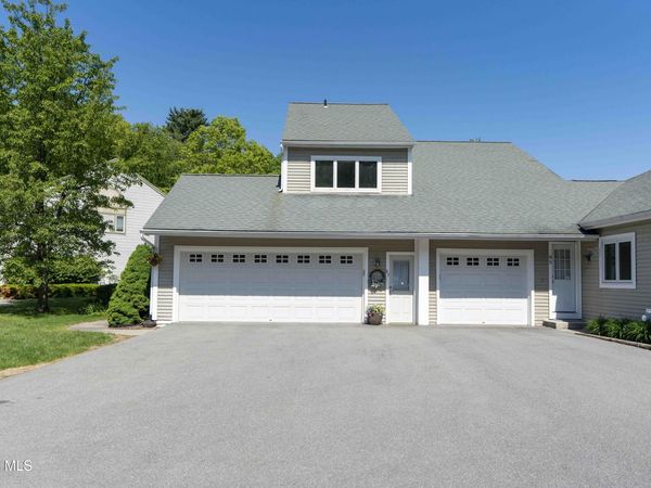 83 Pepper Lane, Saratoga Springs, NY 12866