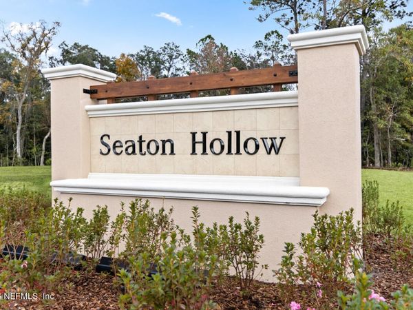 15847 SEATON HOLLOW Drive, Jacksonville, FL 32218