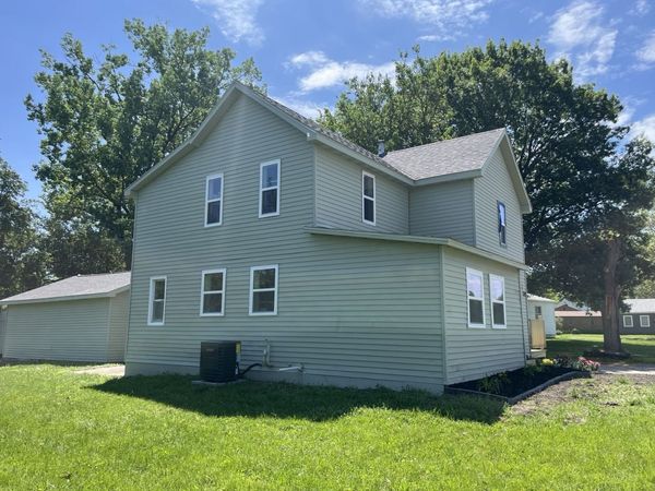 325 SW School Street, Ankeny, IA 50023