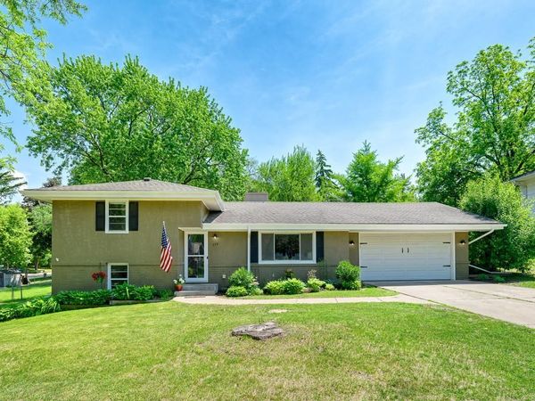 779 Redwood Lane, New Brighton, MN 55112
