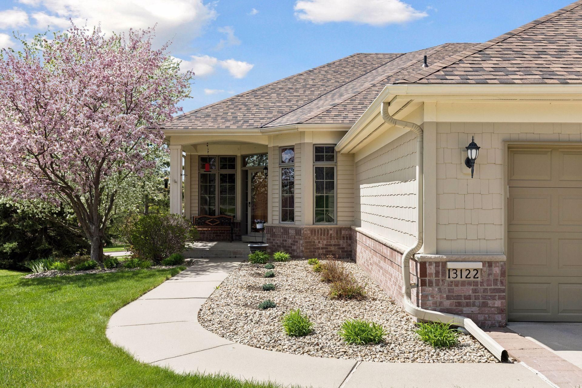 13122 Evermoor Parkway, Apple Valley, MN 55124 Main Photo