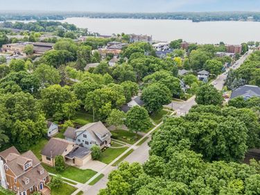 132 Minnetonka Avenue N, Wayzata, MN 55391