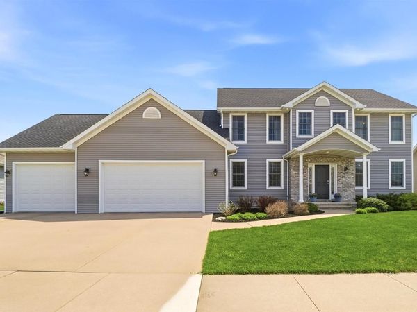 3208 S SOLITUDE LANE, Appleton, WI 54915