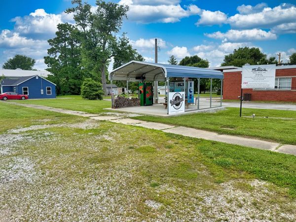 300 Front Street , Xenia, IL 62899