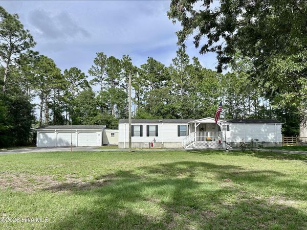 945 Mirror Lake Drive, Southport, NC 28461