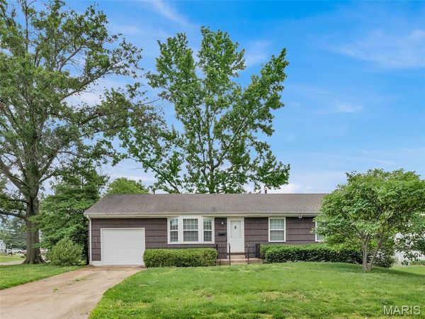 7161 Val Brook Lane, Affton, MO 63123