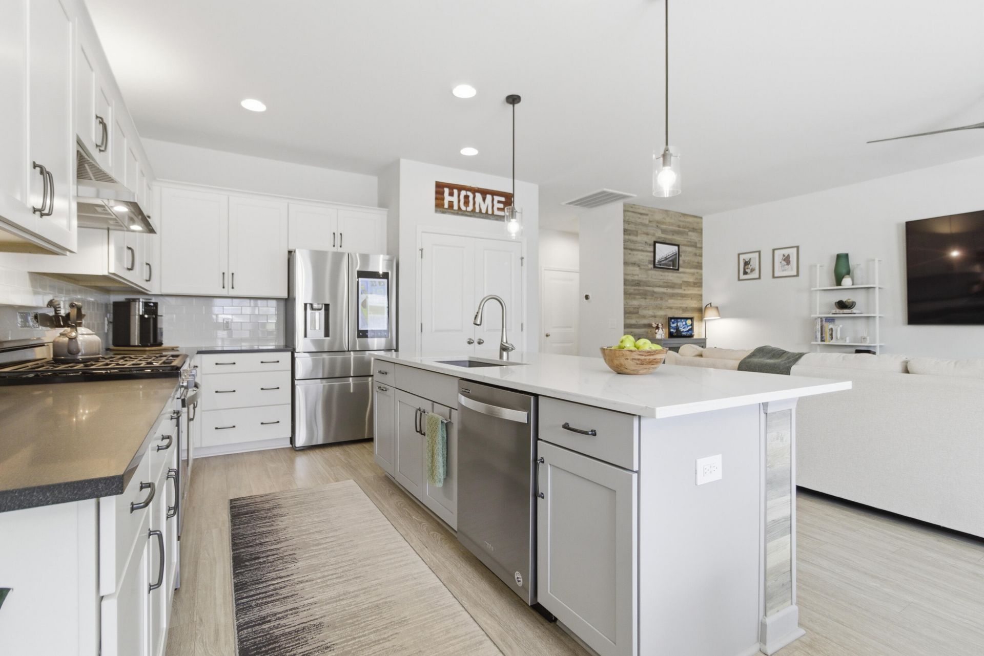 1548 Dawn Mist Way Photo 9