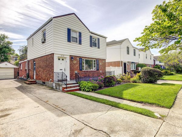 75-19 171st Street , Fresh Meadows, NY 11366