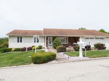 193 Greentree Drive, St Clairsville, OH 43950